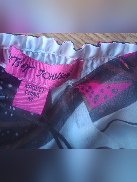 Betsy Johnson, NWT Ladies Dress Midi Style, Sun Dress, Sz Med ,MSRP $109. - Picture 3 of 7